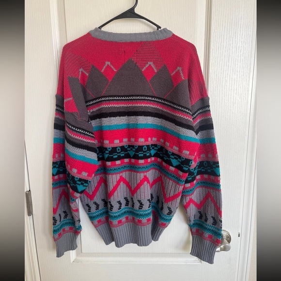 Oversized Southwest Patterned Knitted Sweater With Cross Lace V Neck Detailing - Picture 5 of 6